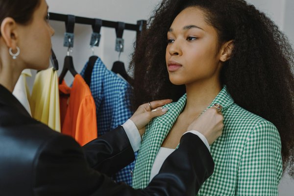 Tout savoir sur le piercing nez : types et soins essentiels